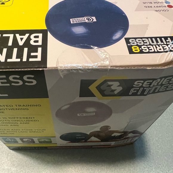 Workout Equipment Bundle: plank board, balancing disc and 26” fitness ball - Picture 10 of 11